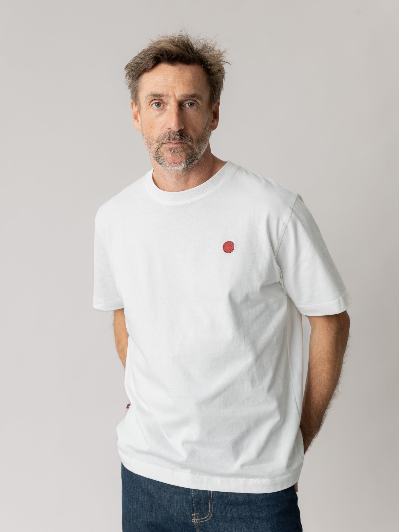 Modelshot / White / Detail